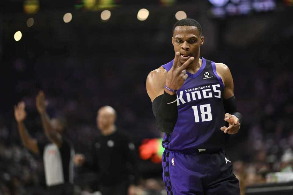 开云网站-威少时隔7年26+6+6三分！国王灭奇才首次4连胜 小萨时隔27场复出